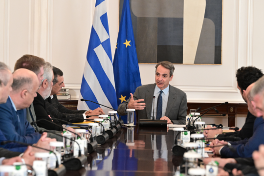 Συνάντηση πρωθυπουργού - υπουργών και θεσμικών φορέων Θεσσαλίας